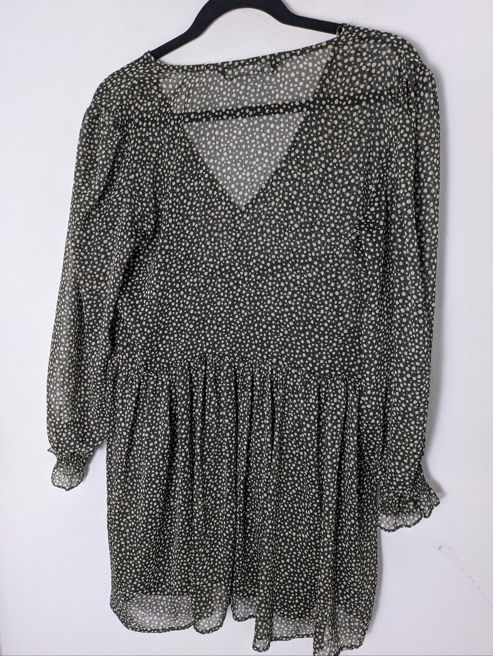 Zara Chiffon Sheer Long Sleeve Mini Dress Size M Khaki V- Neck Fit & Flare EUC - Picture 5 of 11